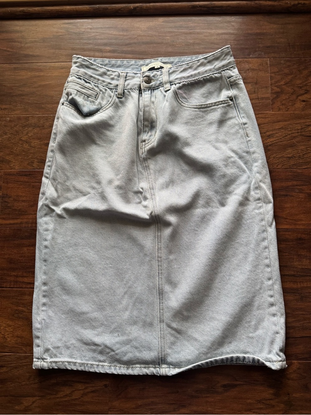 Bleach washed denim skirt